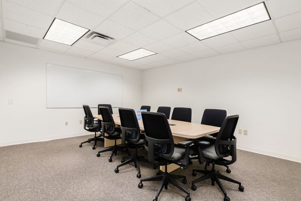 EXECUTIVE OFFFICES